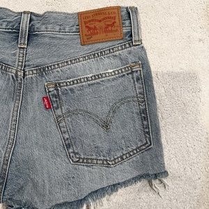 High-waisted Levi’s Ripped Denim Shorts. Light Blue. Size 27. Brand New